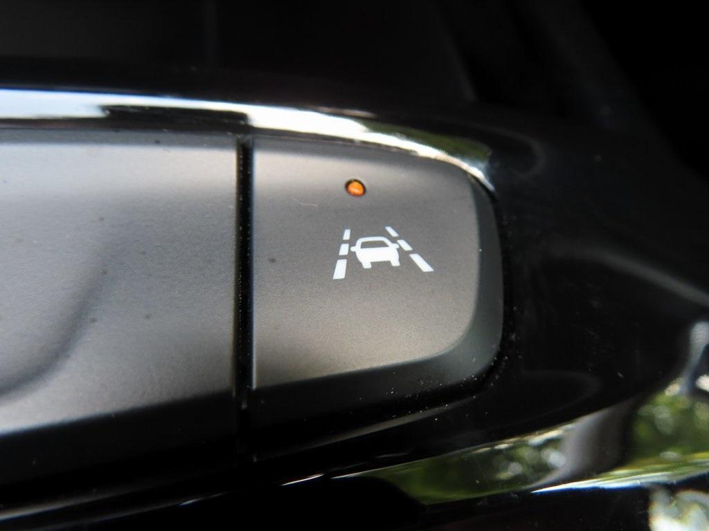 used 2024 Chevrolet Trax car, priced at $22,995