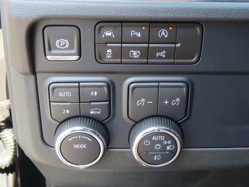 new 2025 Chevrolet Suburban car, priced at $82,784