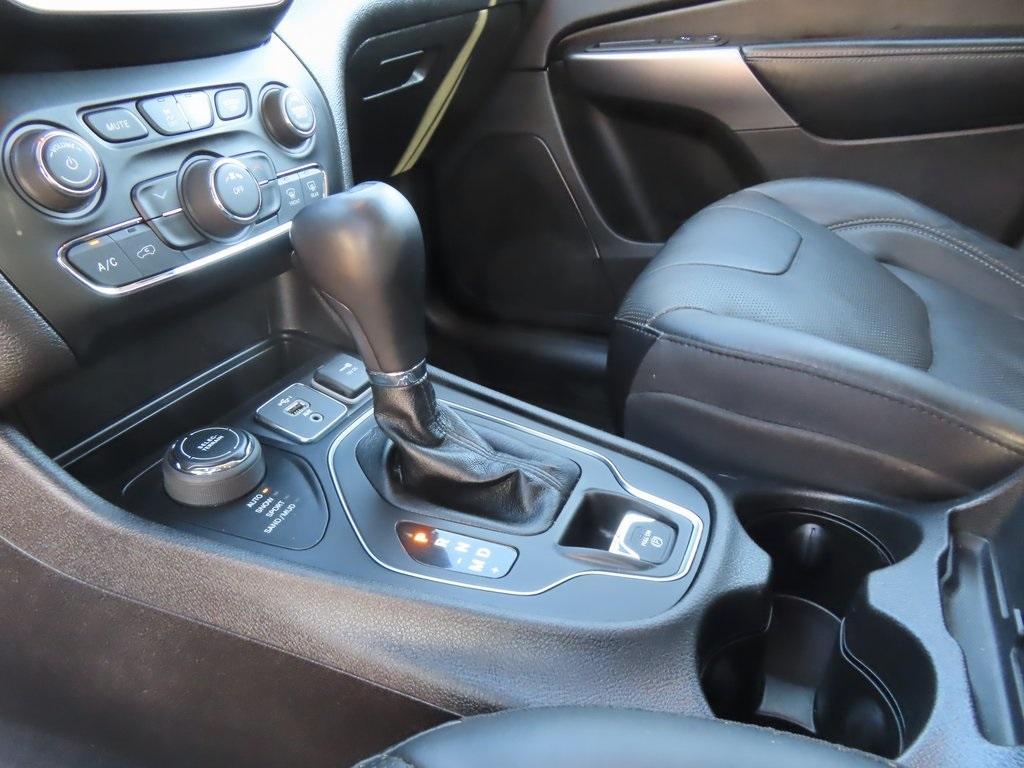 used 2021 Jeep Cherokee car, priced at $18,754