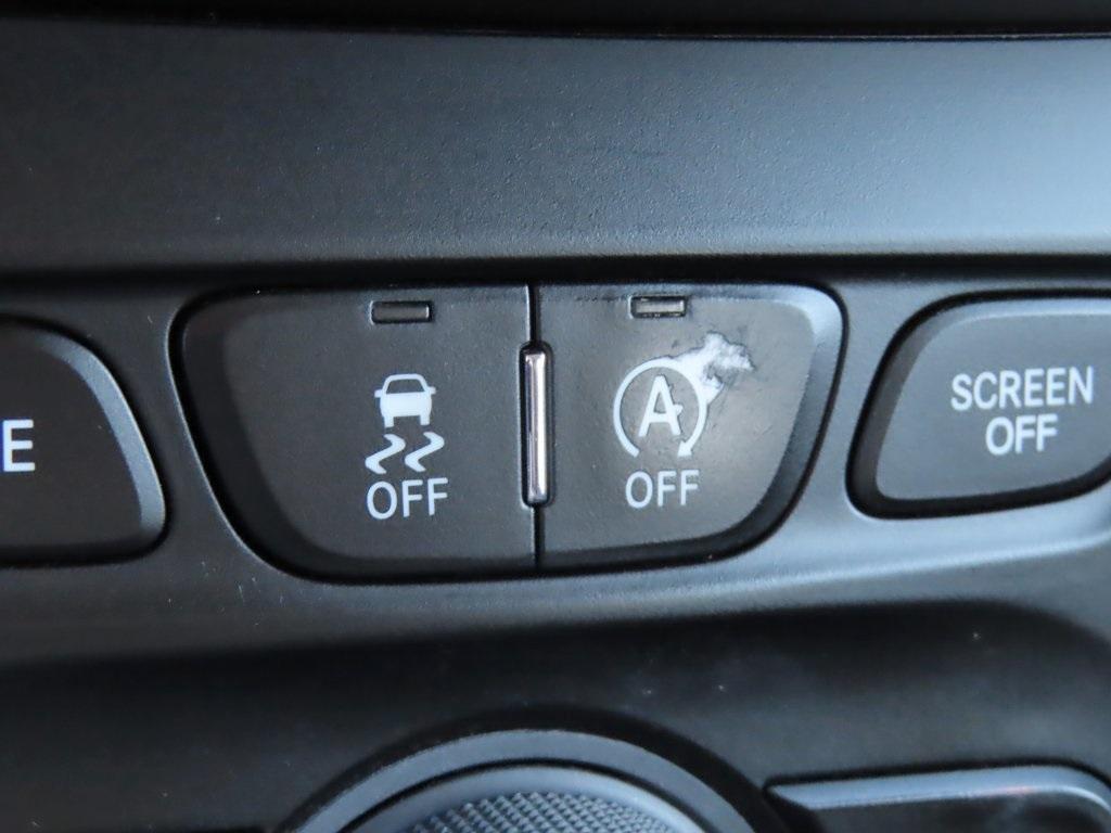 used 2021 Jeep Cherokee car, priced at $18,754
