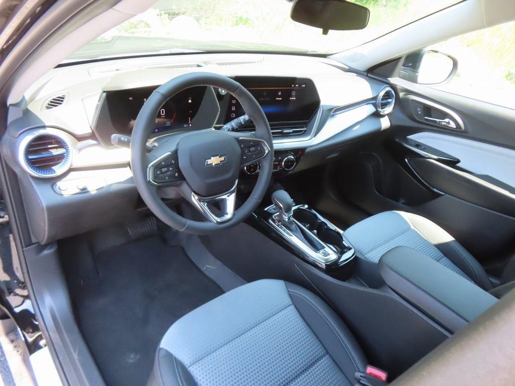 new 2025 Chevrolet Trax car, priced at $24,466