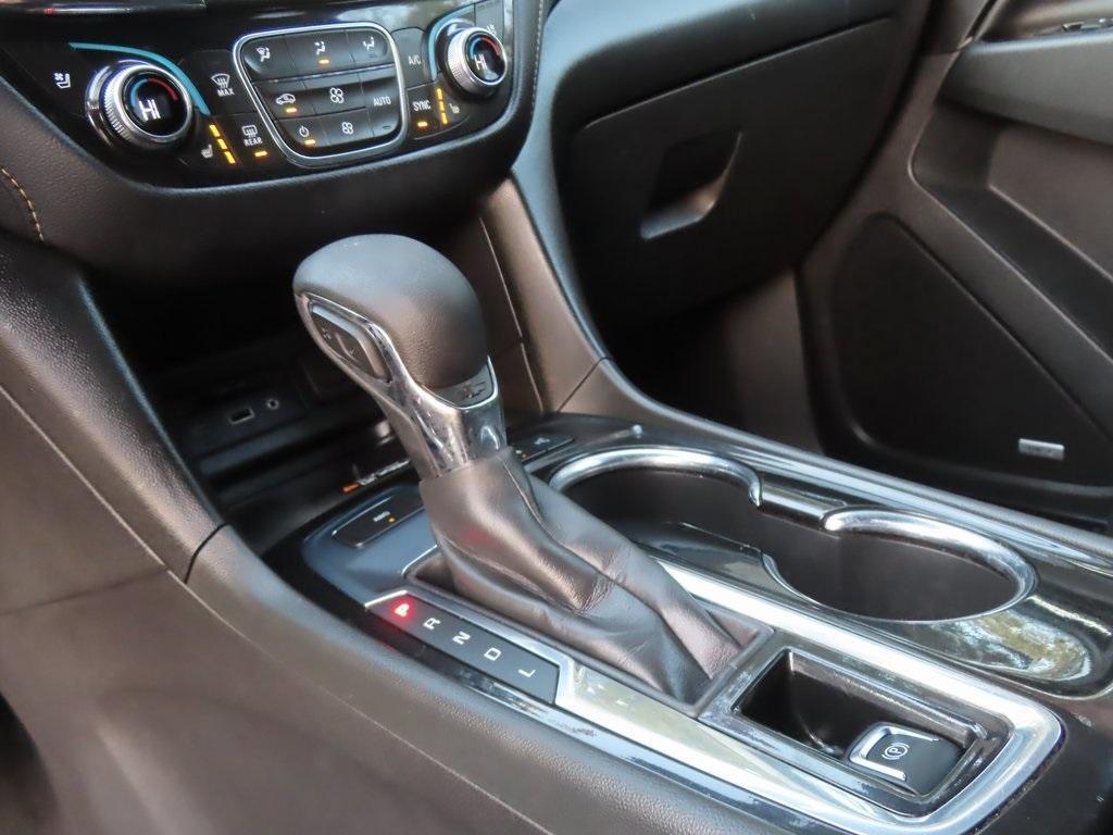 used 2023 Chevrolet Equinox car, priced at $21,910