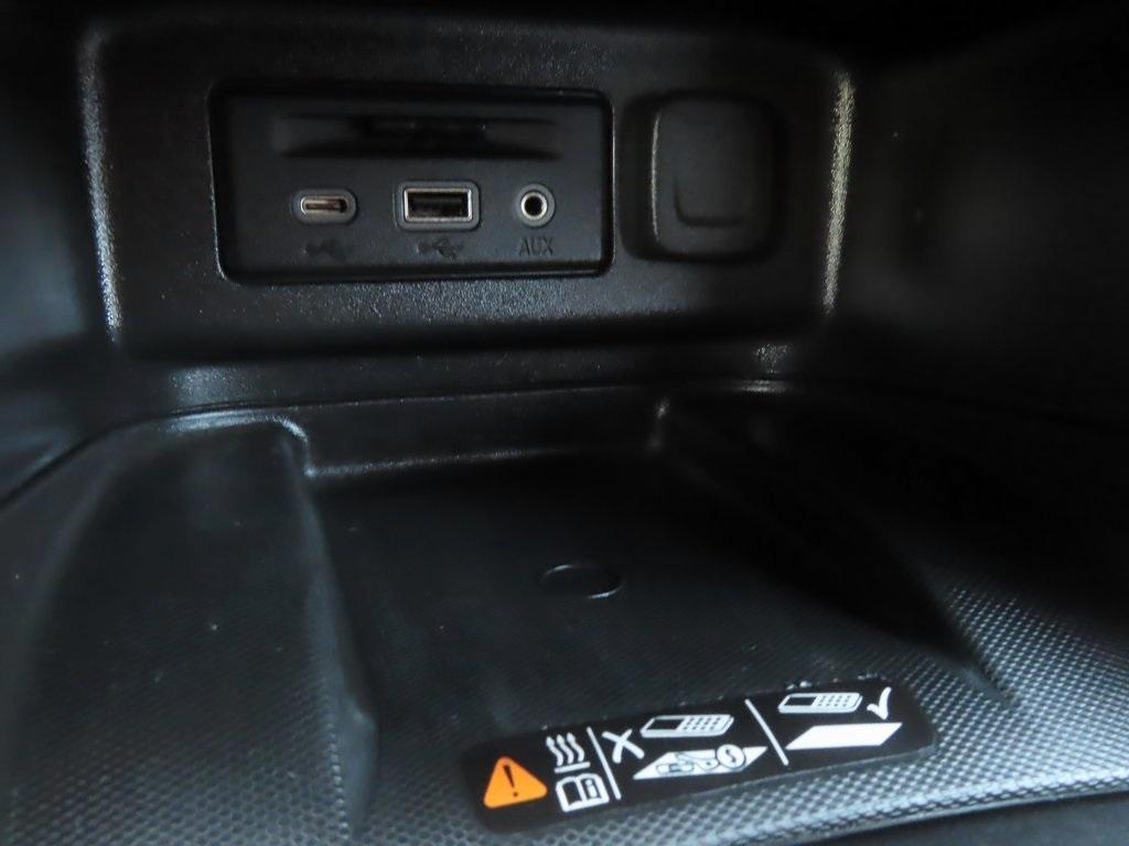 used 2023 Chevrolet Equinox car, priced at $21,910