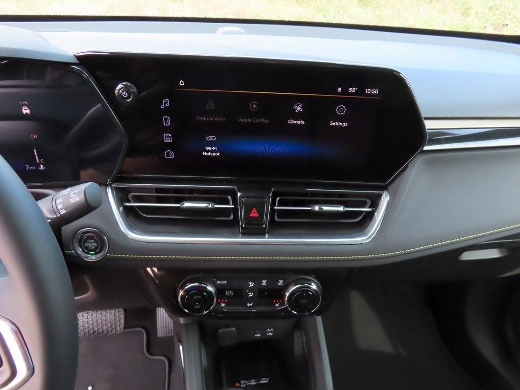 new 2025 Chevrolet TrailBlazer car, priced at $30,476