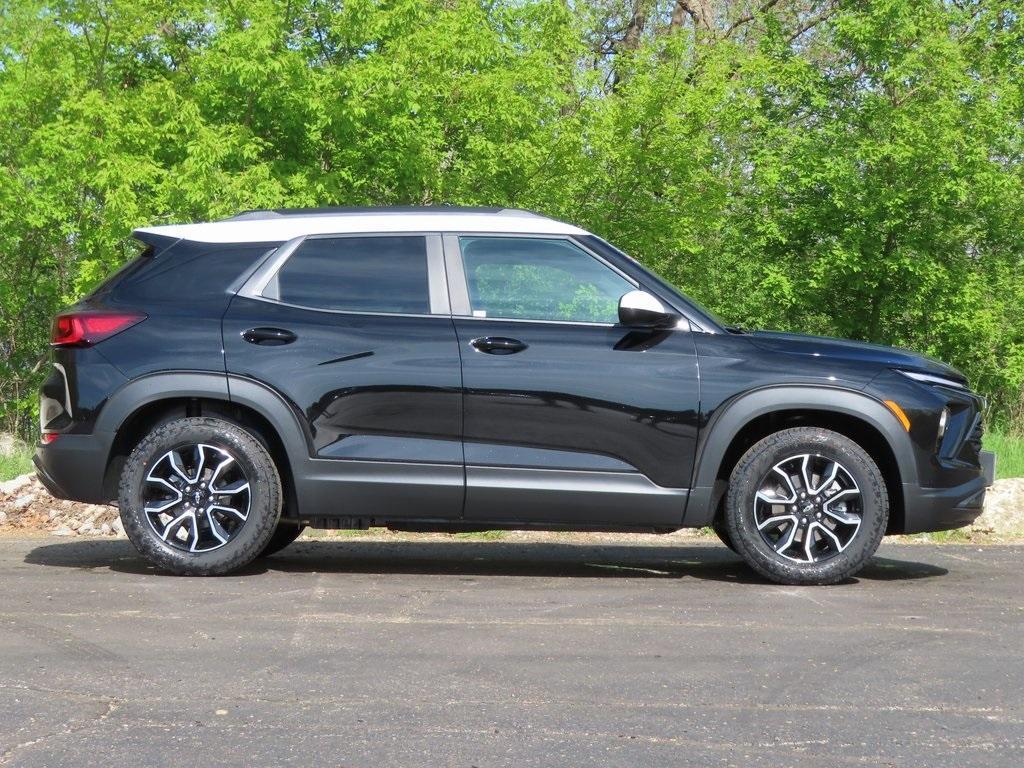 new 2025 Chevrolet TrailBlazer car, priced at $29,995