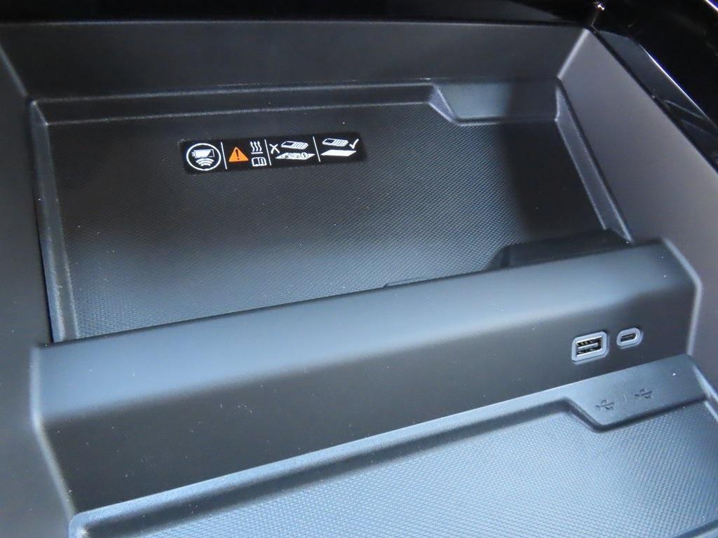 new 2025 Chevrolet Suburban car, priced at $82,175