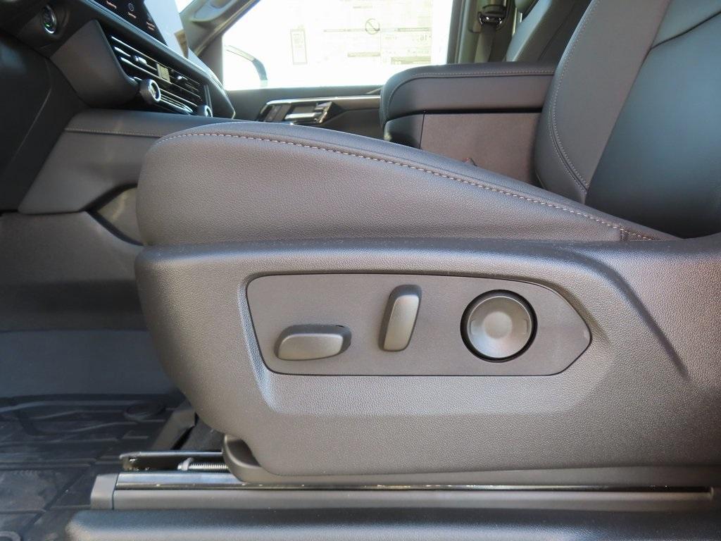 new 2025 Chevrolet Suburban car, priced at $82,175