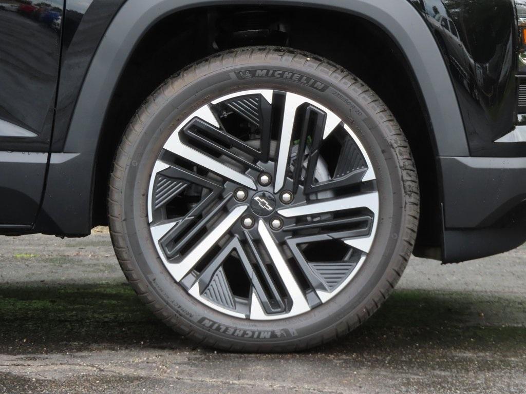 new 2026 Chevrolet Equinox car, priced at $37,088