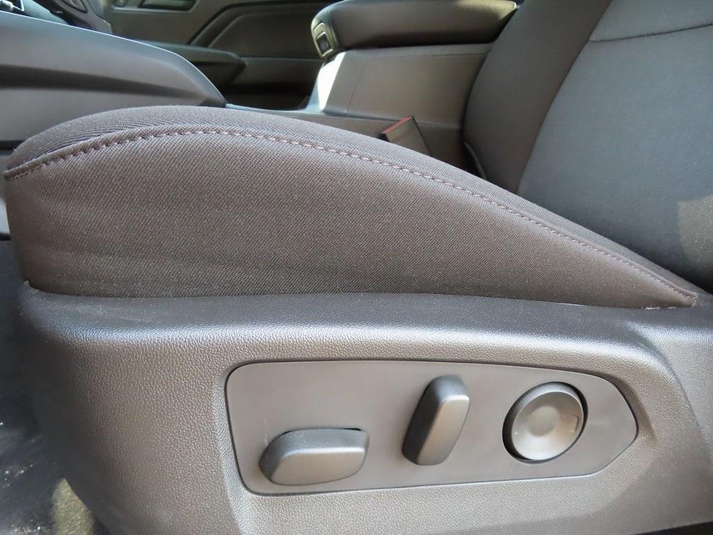 new 2025 Chevrolet Colorado car, priced at $33,826