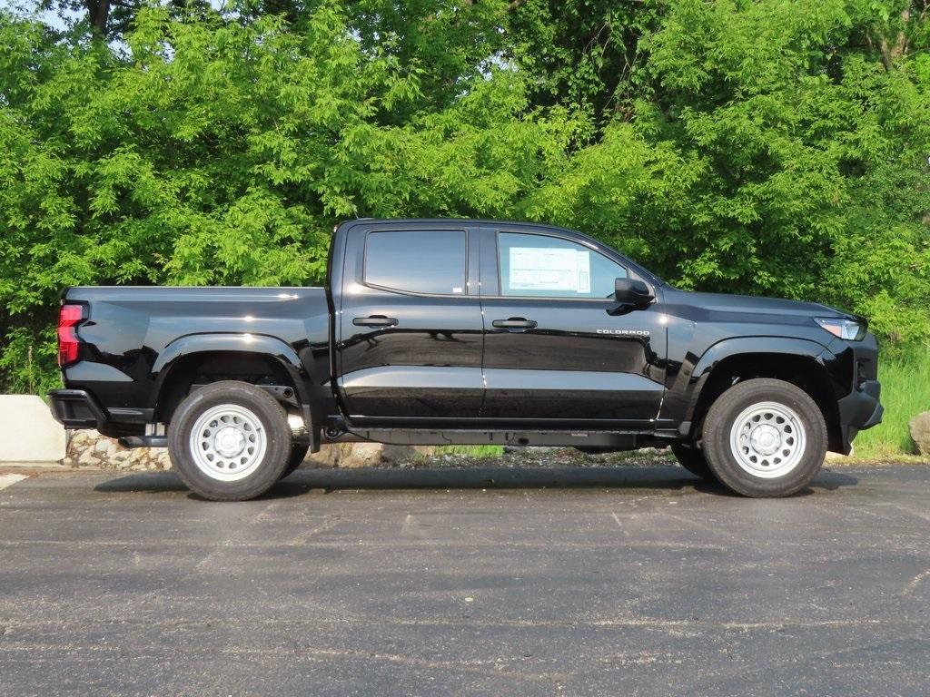 new 2025 Chevrolet Colorado car, priced at $33,826