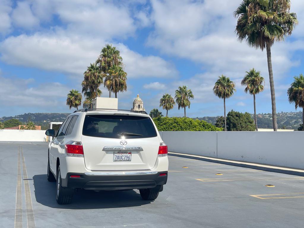 used 2013 Toyota Highlander car, priced at $10,999