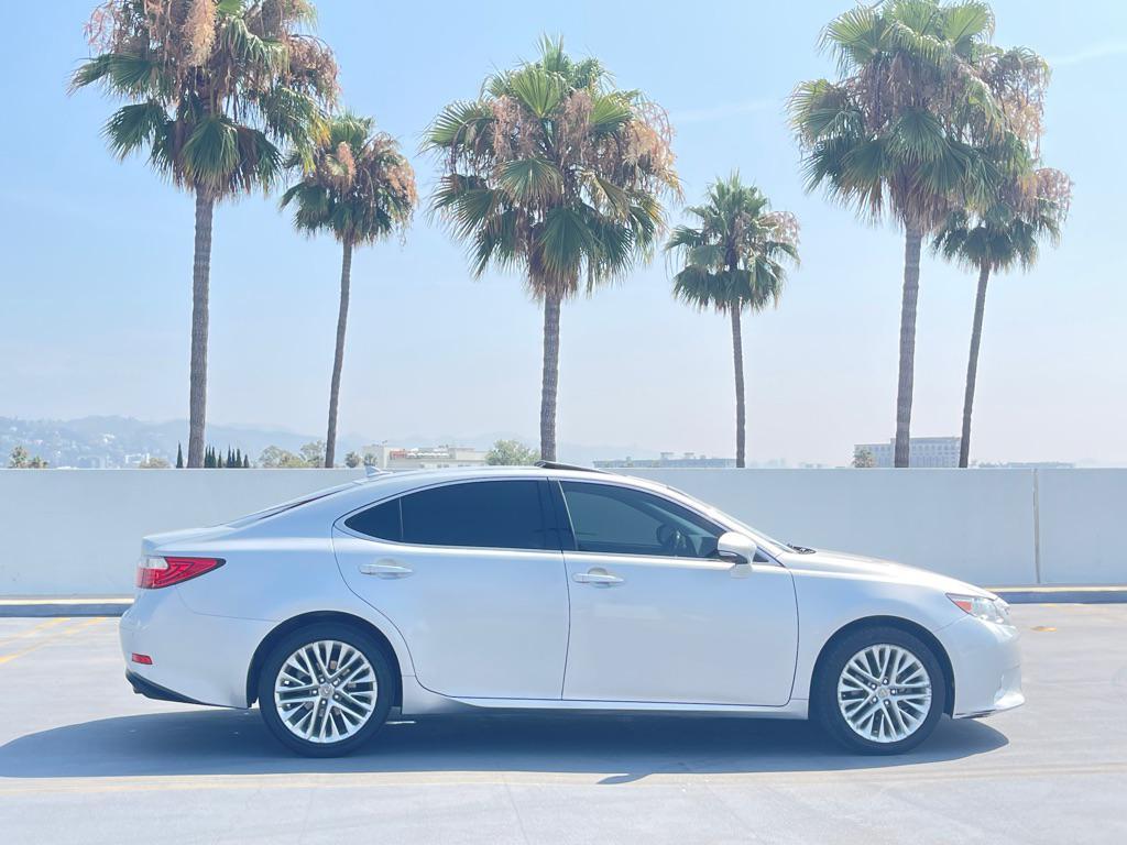 used 2013 Lexus ES 350 car, priced at $19,999