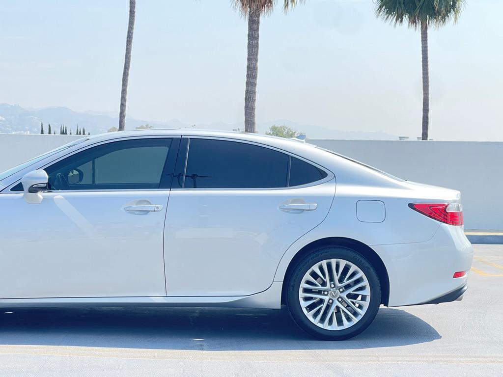 used 2013 Lexus ES 350 car, priced at $19,999