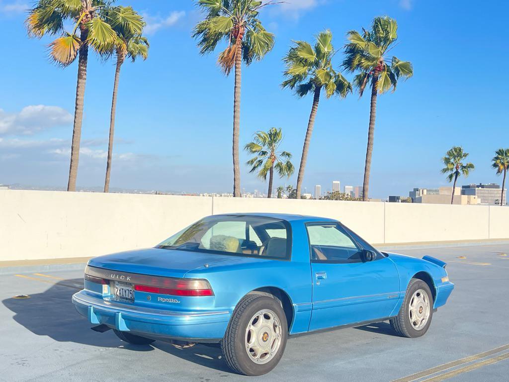 used 1991 Buick Reatta car, priced at $2,999