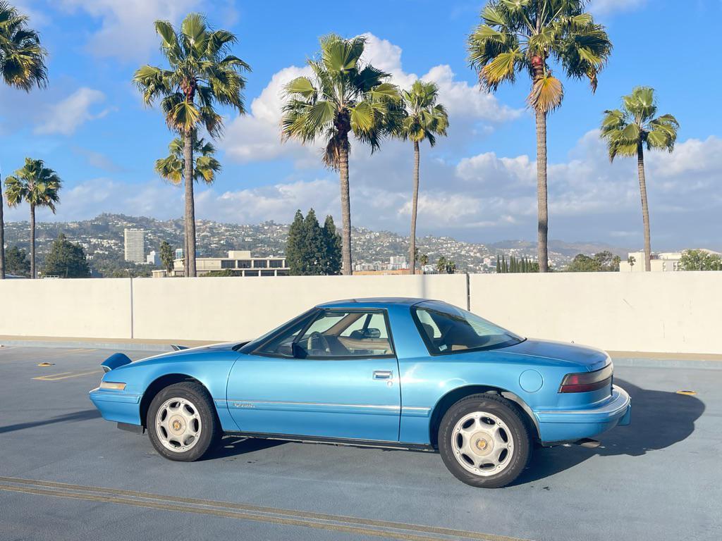 used 1991 Buick Reatta car, priced at $2,999
