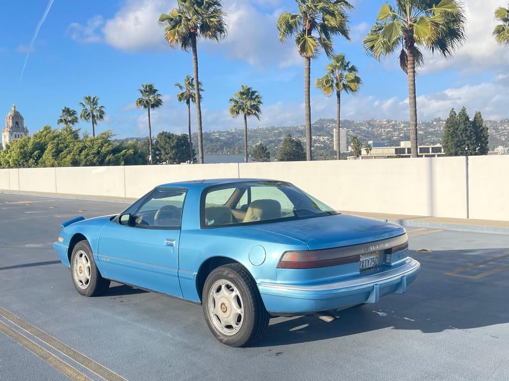 used 1991 Buick Reatta car, priced at $2,999
