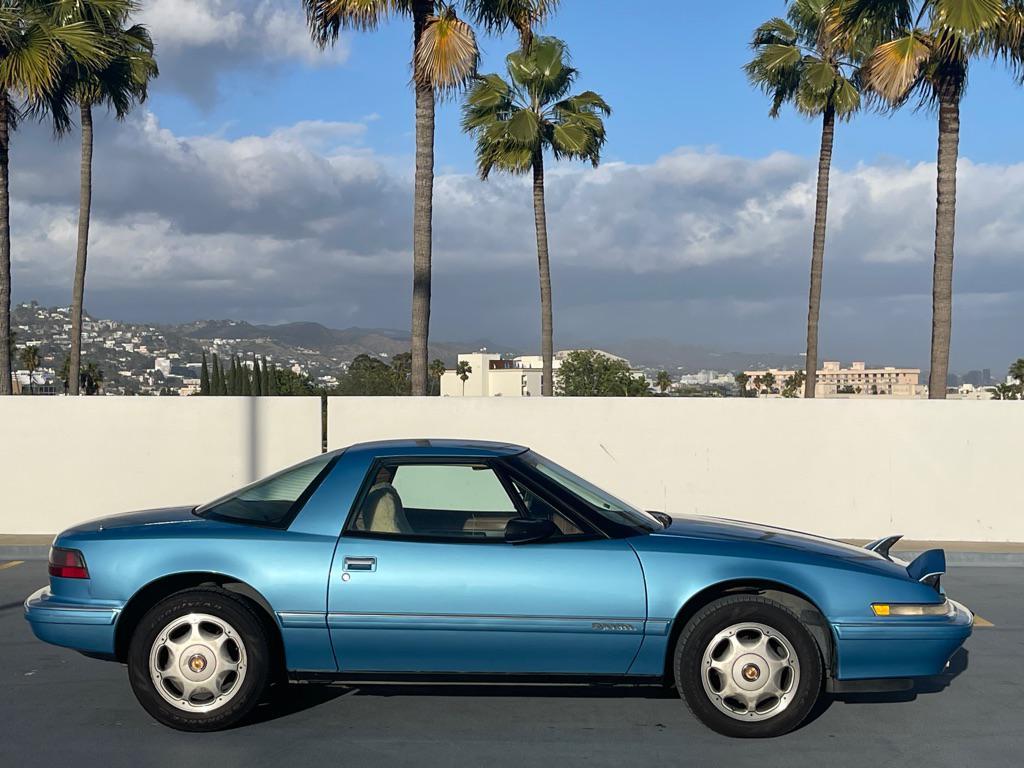 used 1991 Buick Reatta car, priced at $2,999