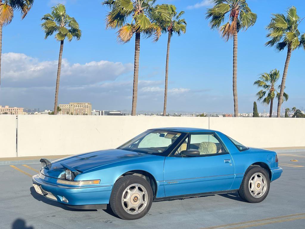 used 1991 Buick Reatta car, priced at $2,999