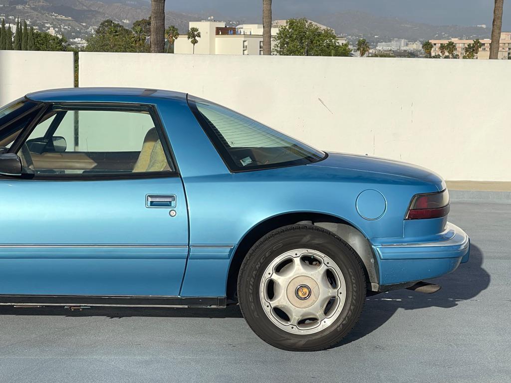 used 1991 Buick Reatta car, priced at $2,999