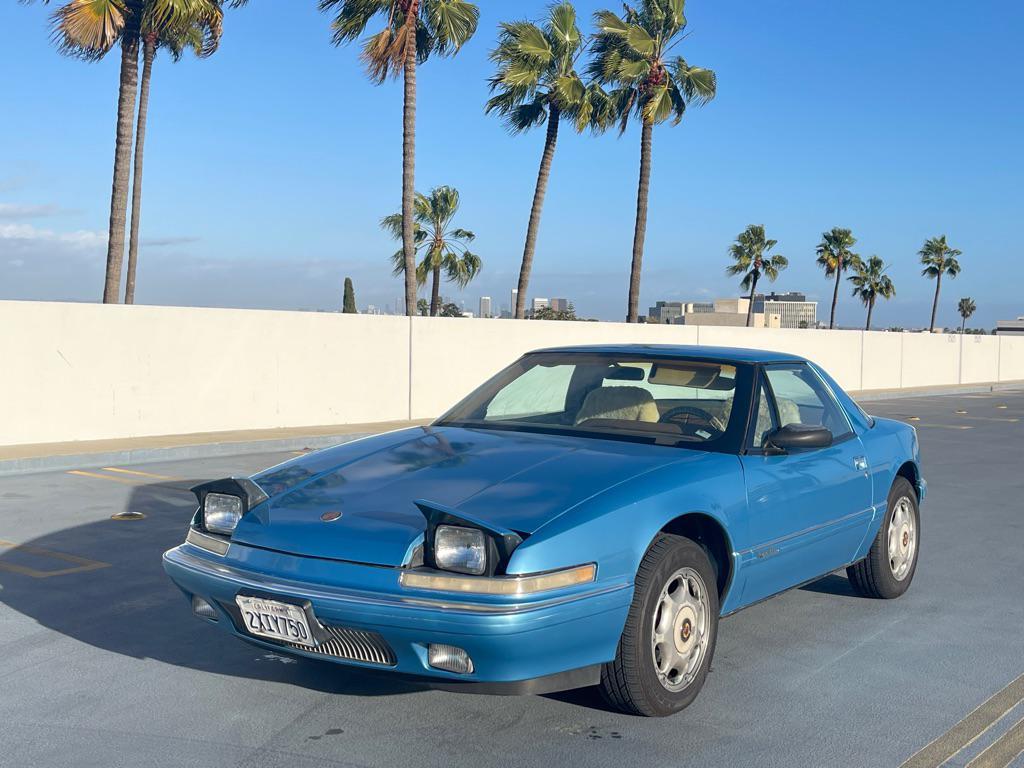 used 1991 Buick Reatta car, priced at $2,999