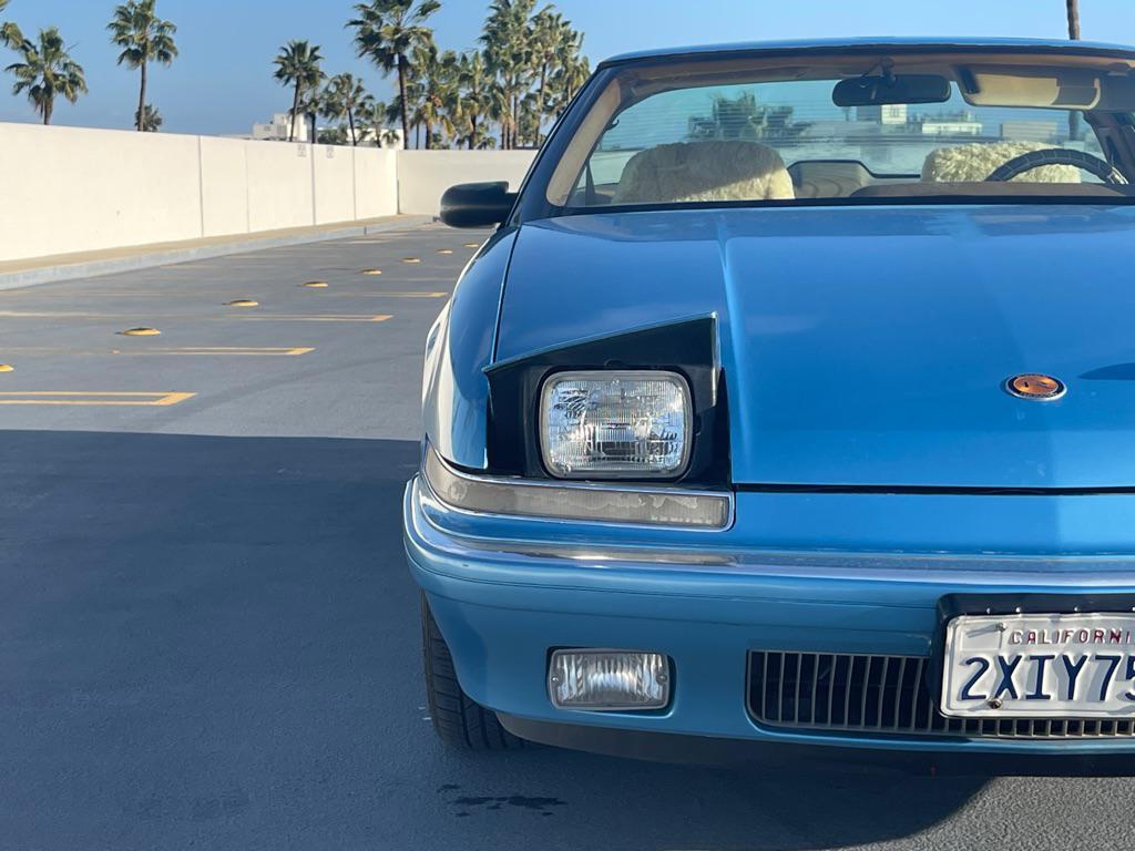 used 1991 Buick Reatta car, priced at $2,999