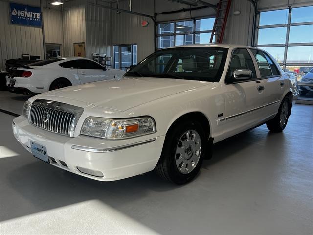 used 2008 Mercury Grand Marquis car, priced at $8,000