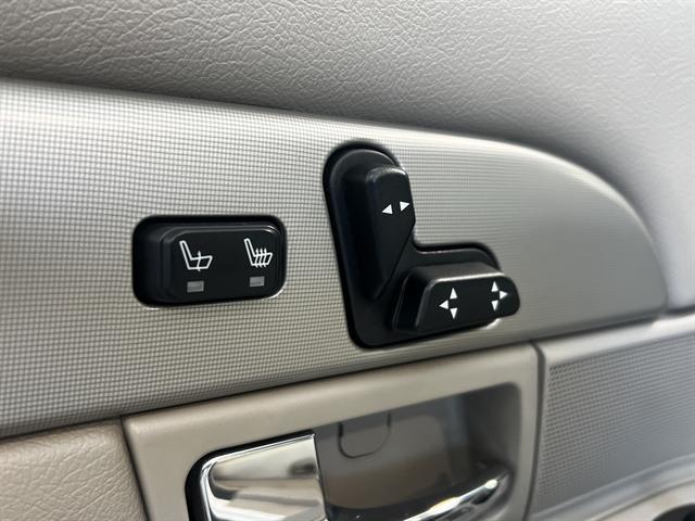 used 2008 Mercury Grand Marquis car, priced at $8,000