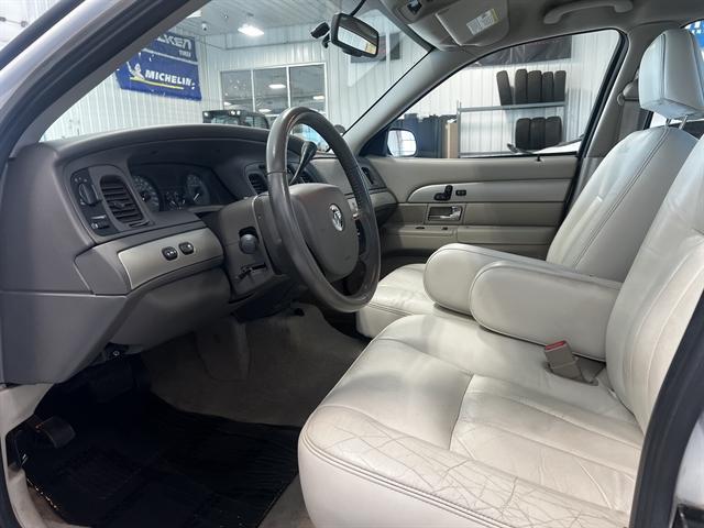 used 2008 Mercury Grand Marquis car, priced at $8,000