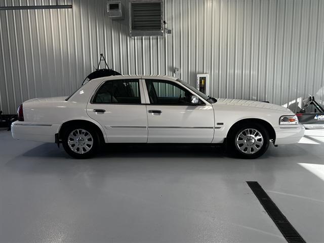 used 2008 Mercury Grand Marquis car, priced at $8,000