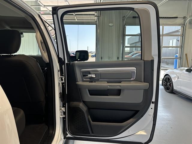 used 2019 Ram 1500 Classic car, priced at $28,000