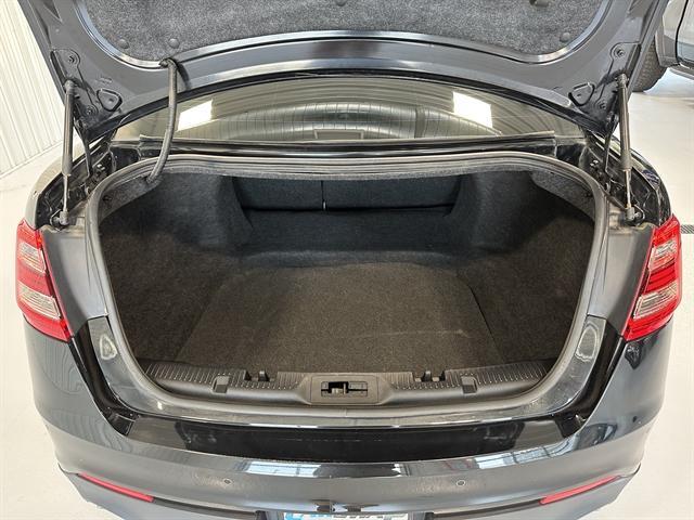 used 2015 Ford Taurus car, priced at $10,500