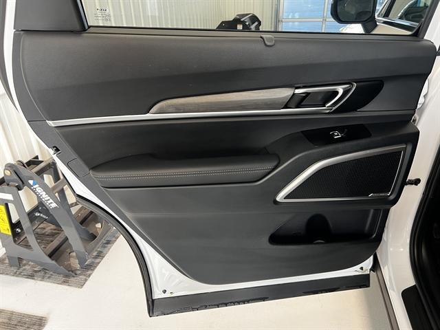 used 2025 Kia Telluride car, priced at $44,000