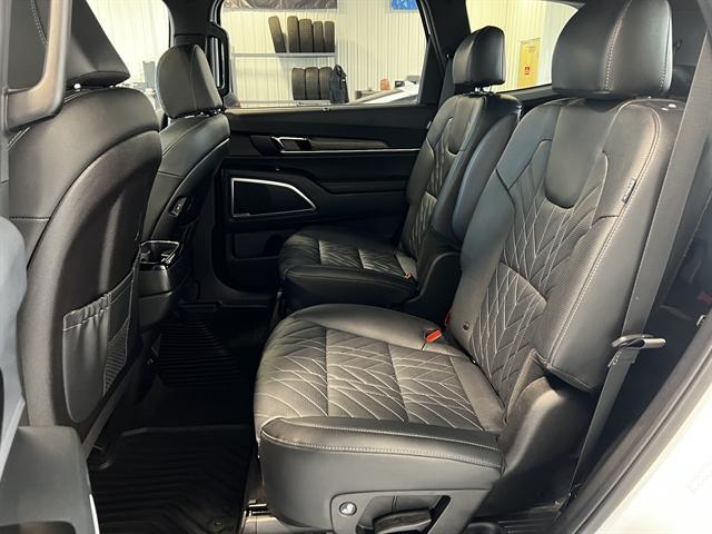 used 2025 Kia Telluride car, priced at $44,000
