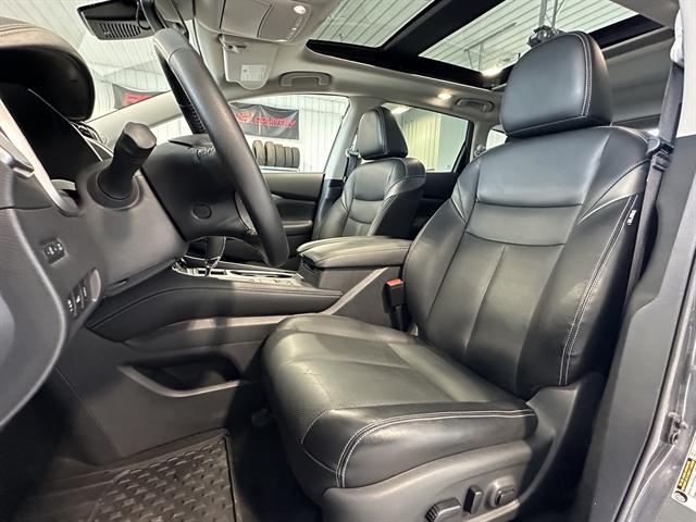 used 2022 Nissan Murano car, priced at $30,000