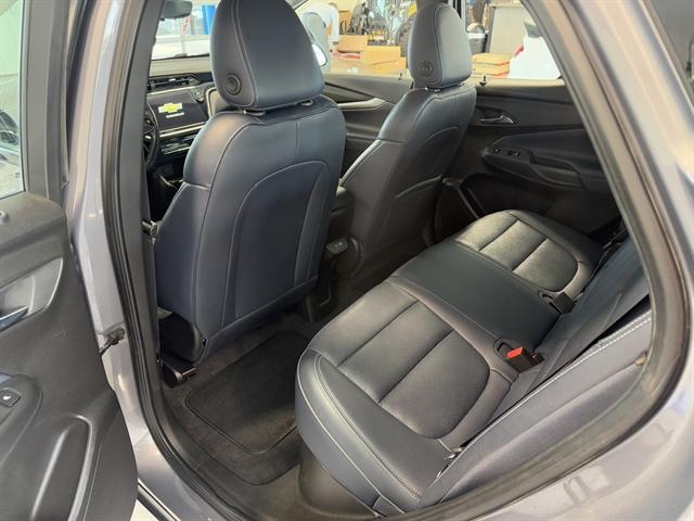 used 2022 Chevrolet Bolt EUV car, priced at $18,000