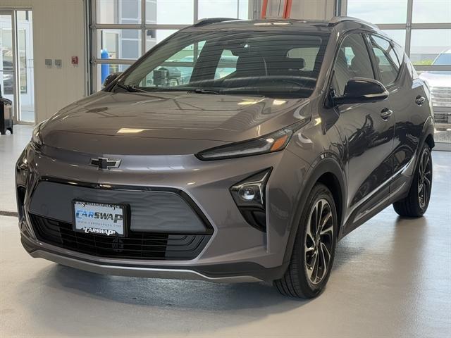 used 2022 Chevrolet Bolt EUV car, priced at $18,000