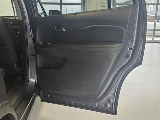 used 2022 Honda Pilot car, priced at $31,000