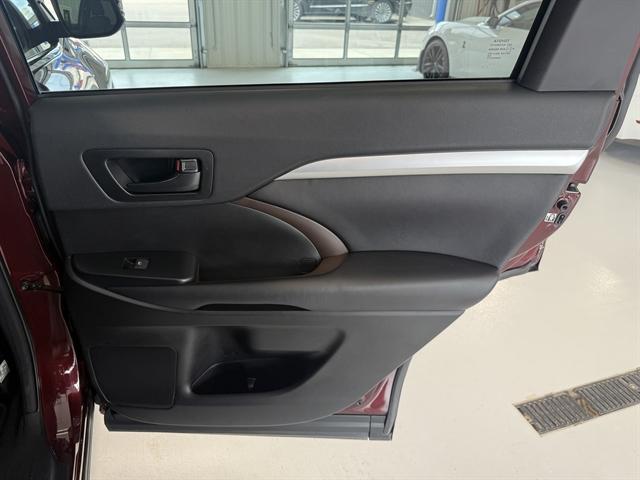 used 2018 Toyota Highlander car, priced at $26,000