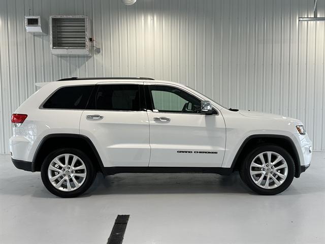 used 2017 Jeep Grand Cherokee car, priced at $20,000