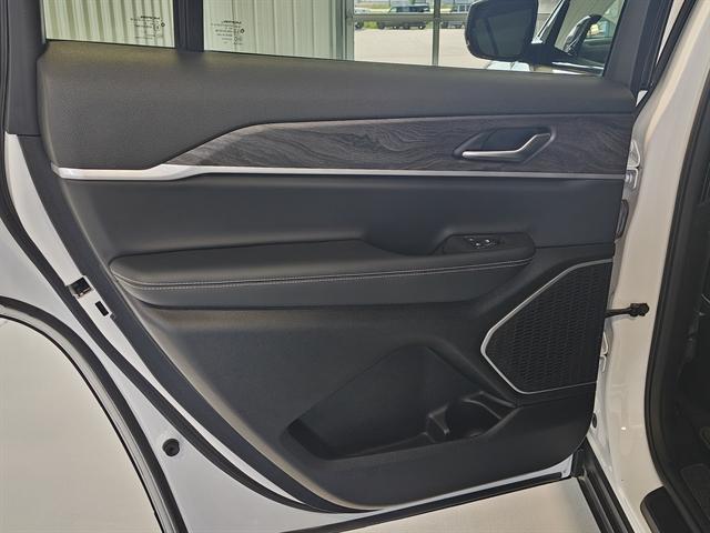 used 2022 Jeep Grand Cherokee L car, priced at $35,362