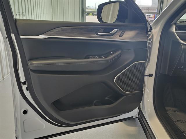 used 2022 Jeep Grand Cherokee L car, priced at $35,362