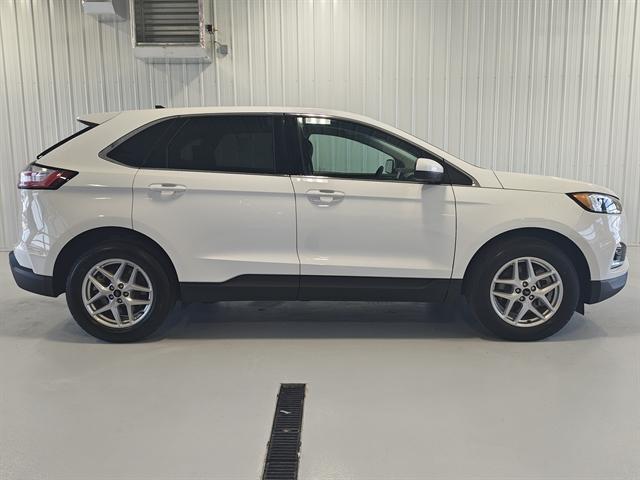used 2024 Ford Edge car, priced at $30,000