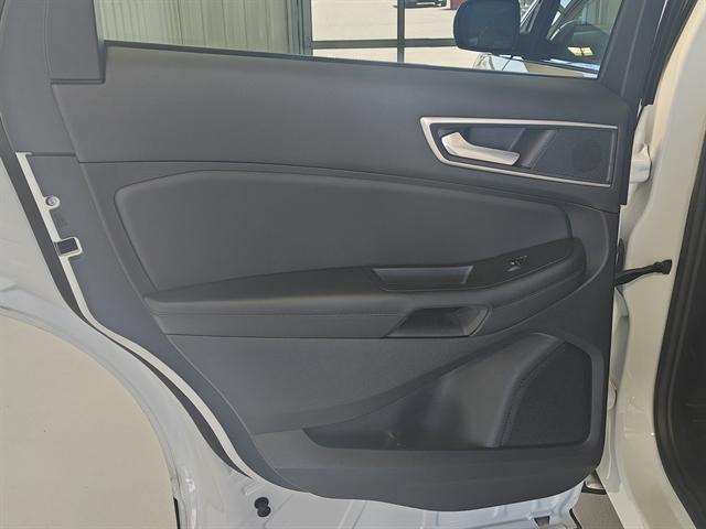 used 2024 Ford Edge car, priced at $30,000
