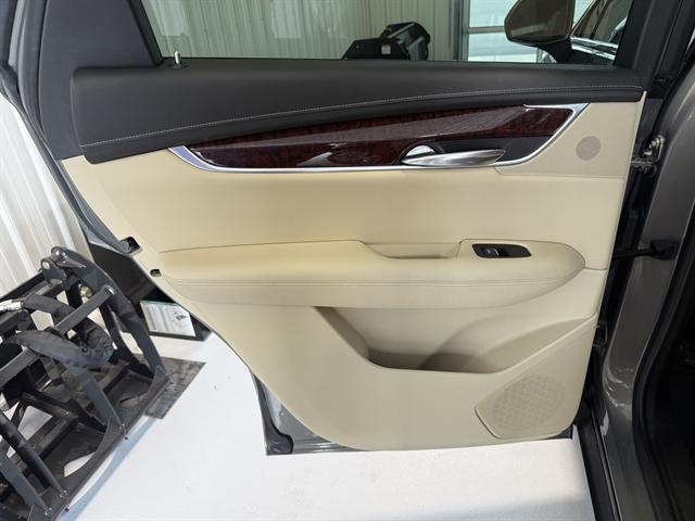 used 2019 Cadillac XT5 car, priced at $19,000