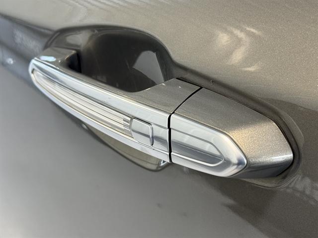 used 2019 Cadillac XT5 car, priced at $19,000