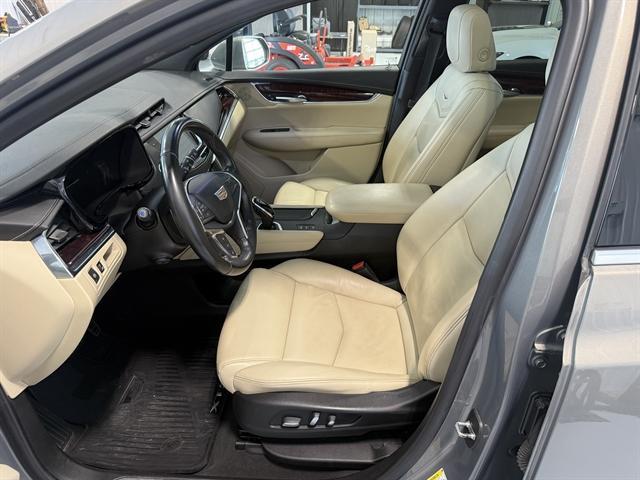 used 2019 Cadillac XT5 car, priced at $19,000