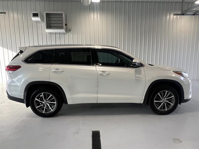 used 2018 Toyota Highlander car, priced at $22,203