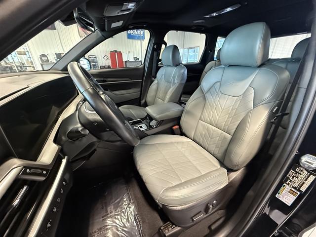 used 2023 Kia Telluride car, priced at $36,000