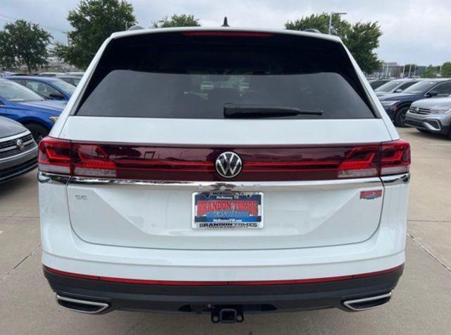 new 2024 Volkswagen Atlas car, priced at $32,072