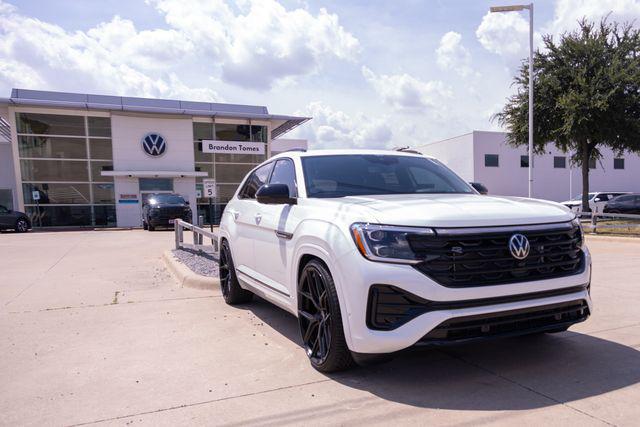 new 2024 Volkswagen Atlas car, priced at $40,041